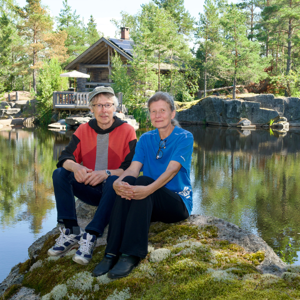 Aurinkosähköä Uudessakaupungissa savusaunan katolta